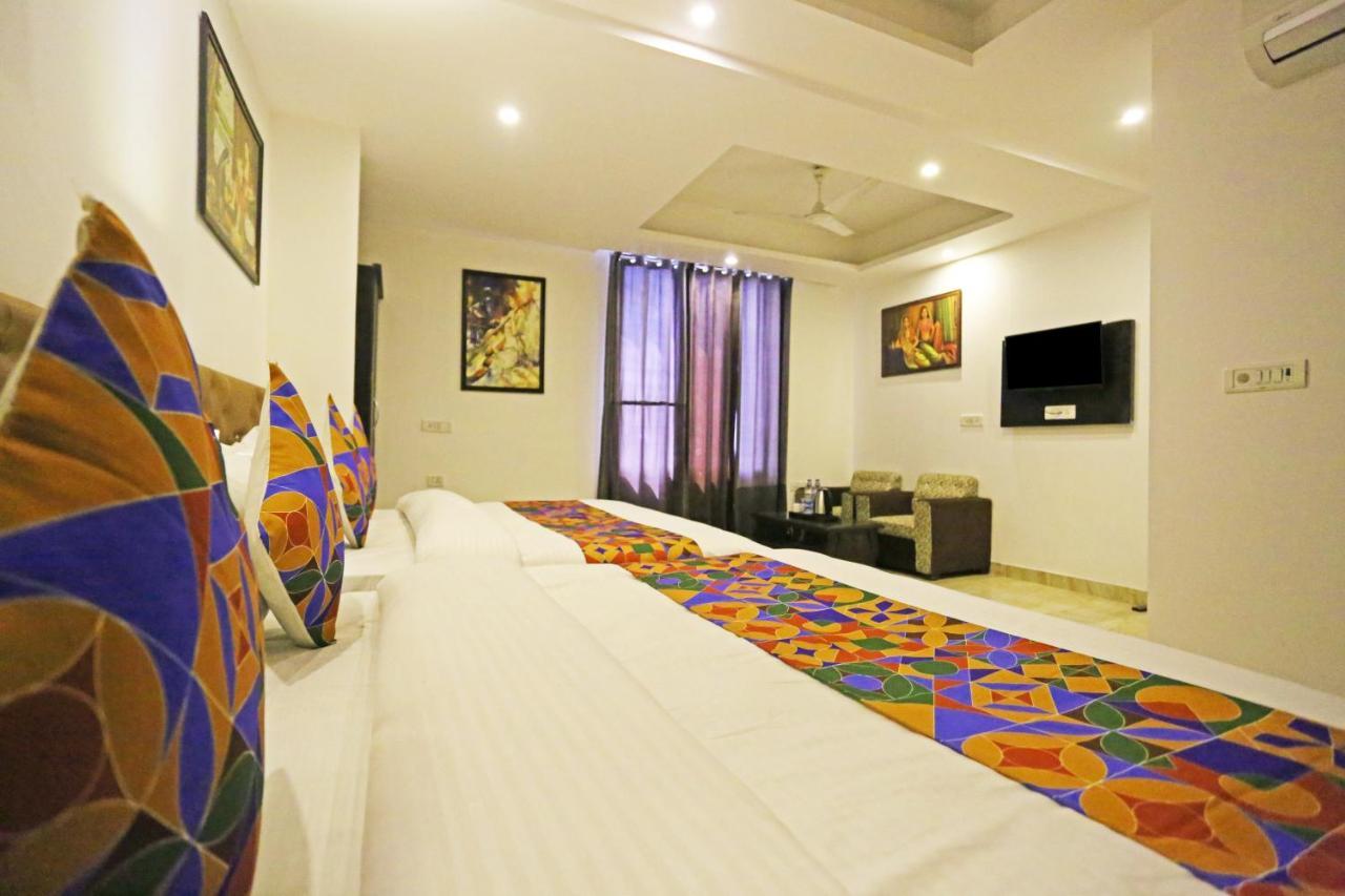 Hotel The Best Near Delhi Airport New Delhi Bagian luar foto